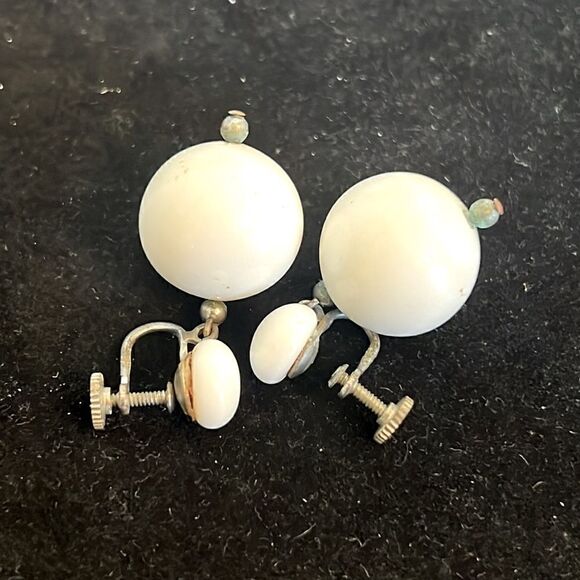 Vintage Glass Sphere Dangle Screw Back Earrings - Picture 3 of 4